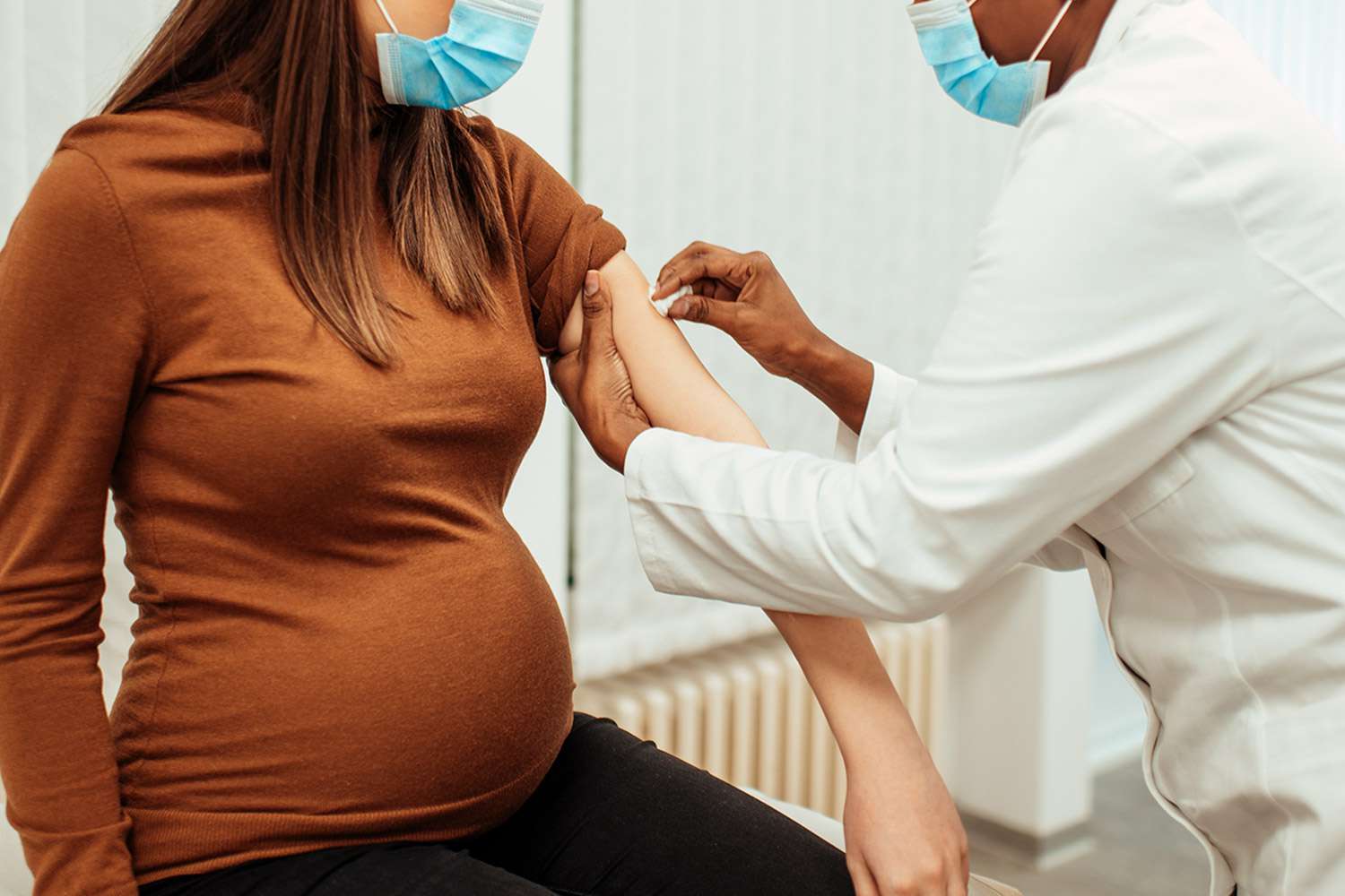 Aspectos importantes de los exámenes médicos migratorios durante el embarazo - covid pregnancy 609181a4b98f4d23a60f516caba9fa0b
