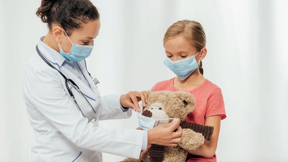 examen-medico-migratorio-a-niños