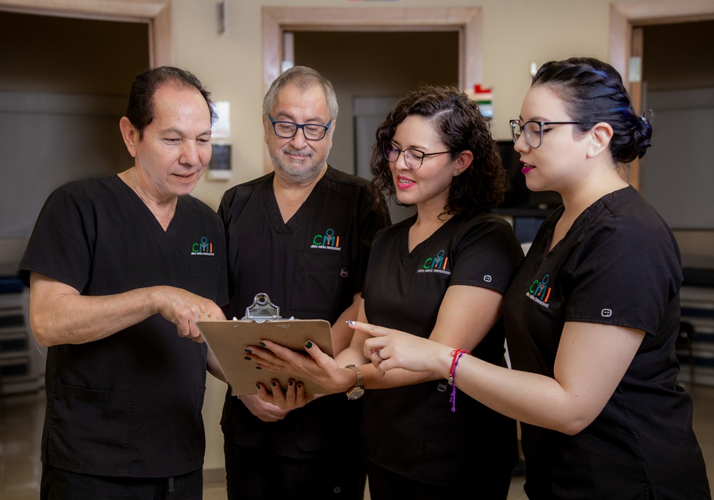 <h5>¿Por qué elegirnos? </h5>Médicos Certificados