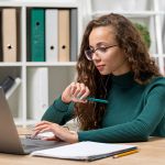 Recursos oficiales: Dónde consultar información real para tu visa de residencia en Estados Unidos